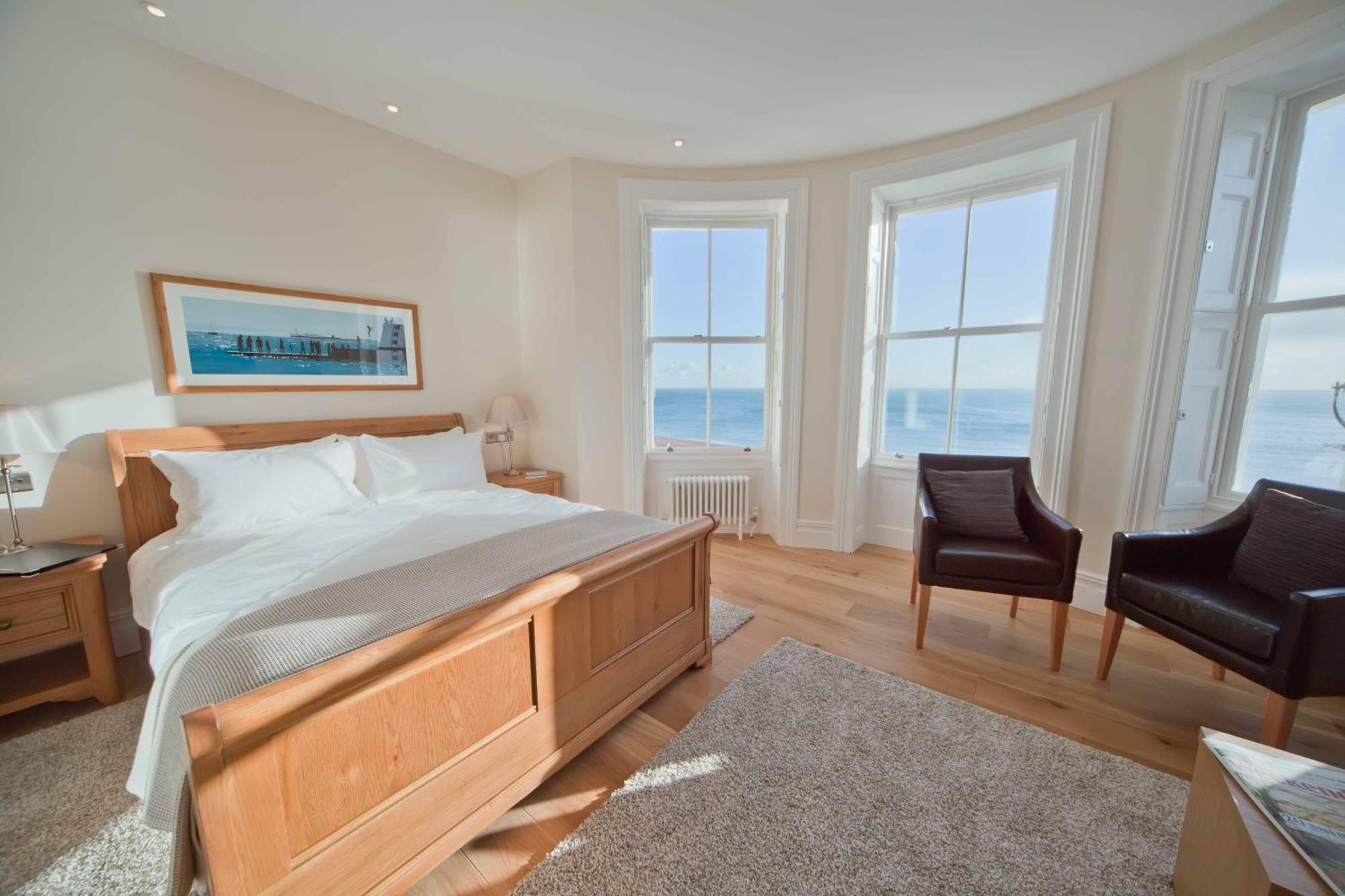 어 룸 위드 어 뷰 호텔 브라이턴 외부 사진 A bedroom at The Bay
